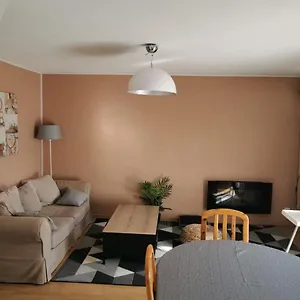 Apartamento Beau T3 Place Parking, Vue Dégagée Proche Centre, Bagnères-de-Luchon
