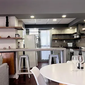 https://casa-roque-saenz-pena.hotelsmendoza.com